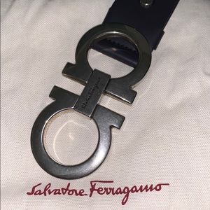 Men’s Ferragamo belt.